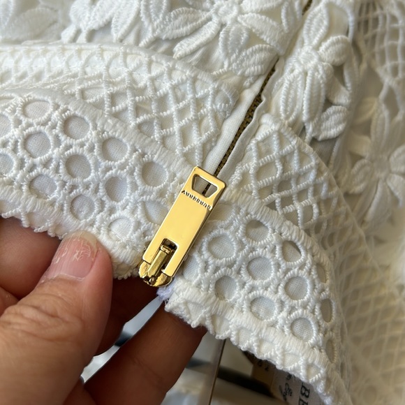 Burberry nwt size 8 lace crochet skirt A line - Picture 3 of 4